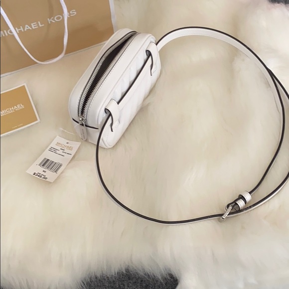 This is a cute belt bag white color brain new !! - Picture 2 of 4